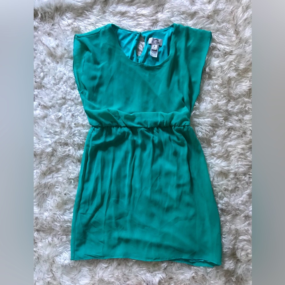 Sweet Storm woman’s summer dress size small